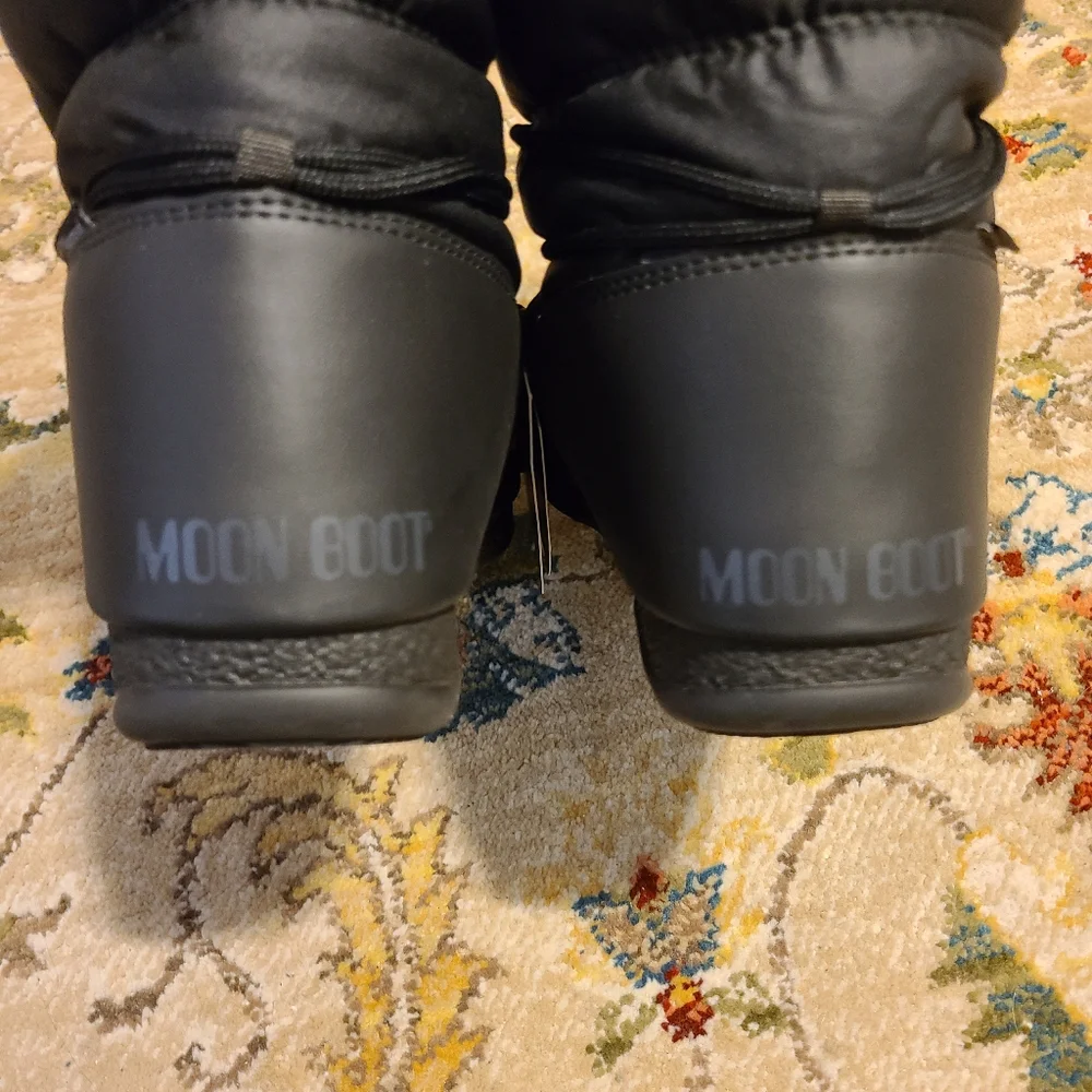 MOON BOOTS Black Nylon Low Moon Boot - Picture 9 of 12